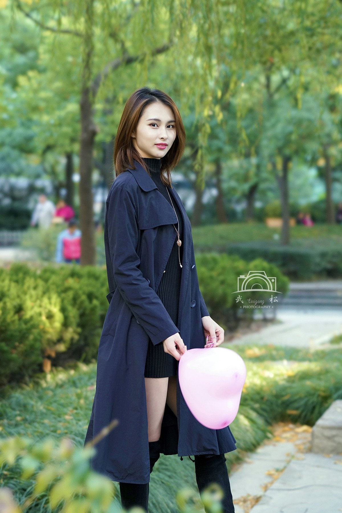 粉色的心形气球