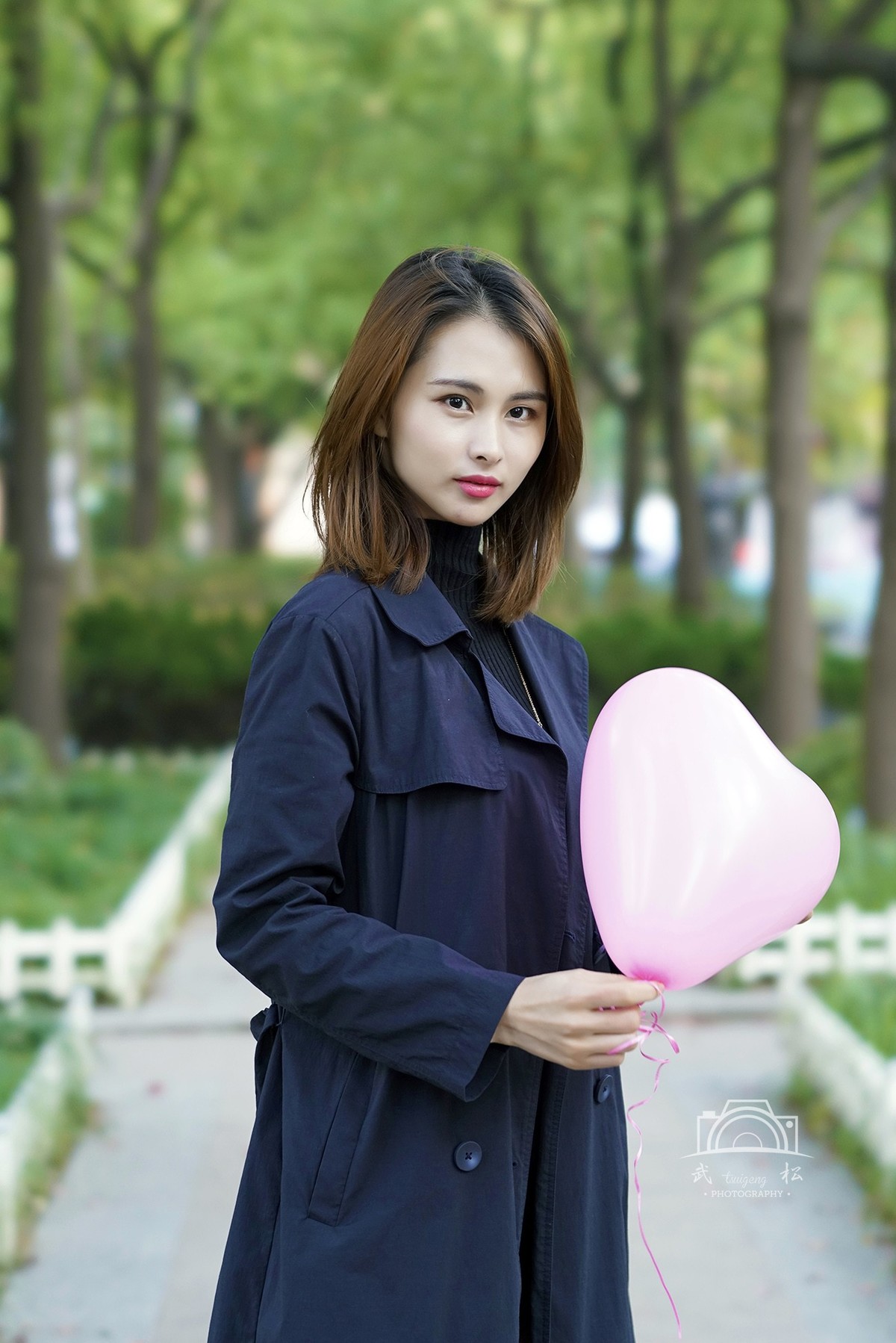 粉色的心形气球