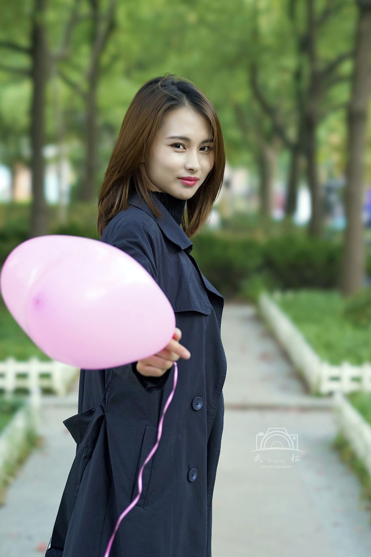 粉色的心形气球