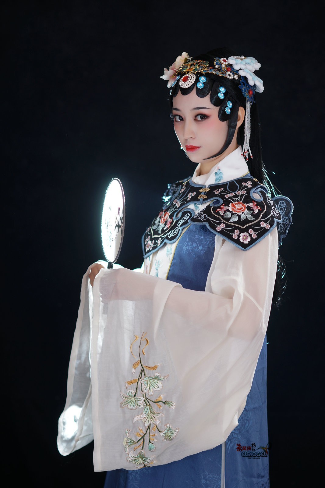 古装戏曲美女晓玲