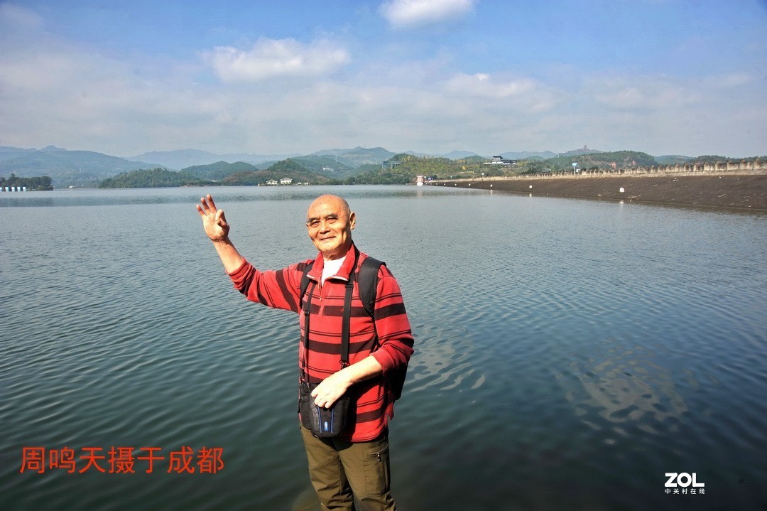 成都东部新区扫描      周鸣天