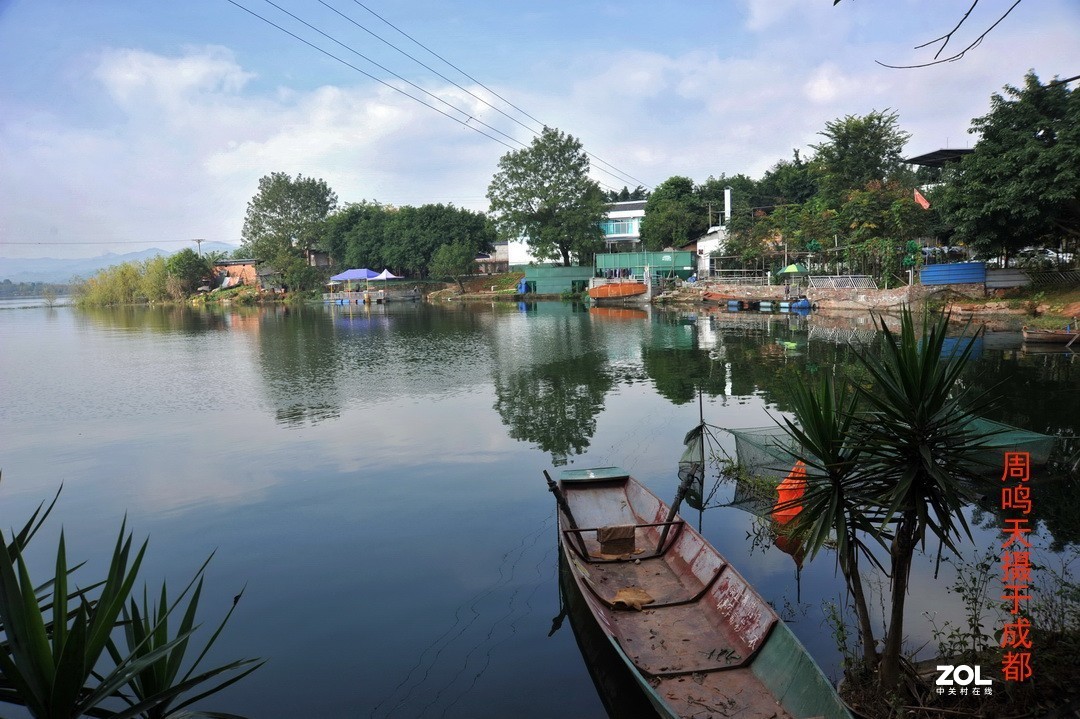 成都东部新区扫描      周鸣天
