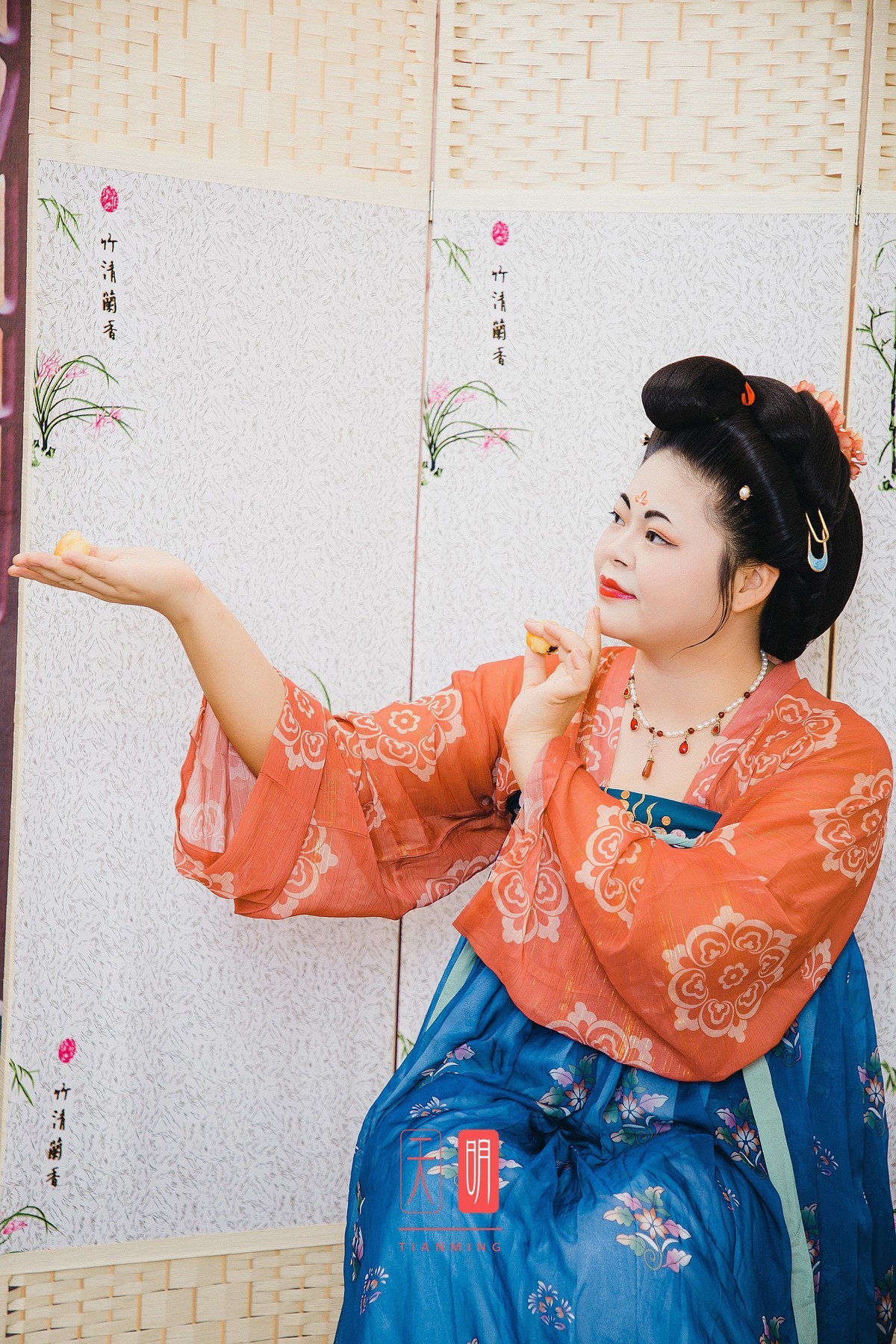 重庆有汤圆姐姐，广州有面包姐姐。