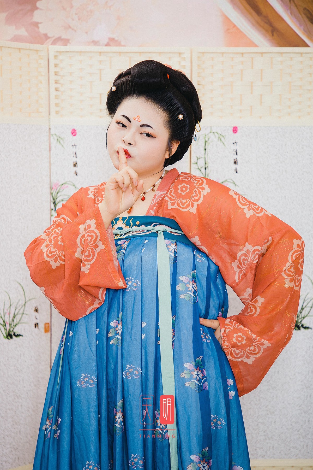 重庆有汤圆姐姐，广州有面包姐姐。