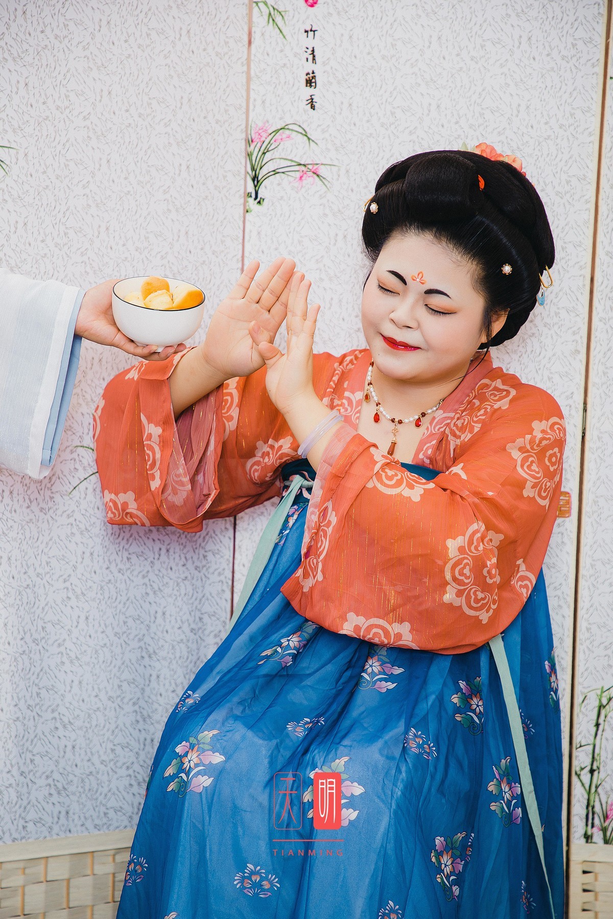 重庆有汤圆姐姐，广州有面包姐姐。