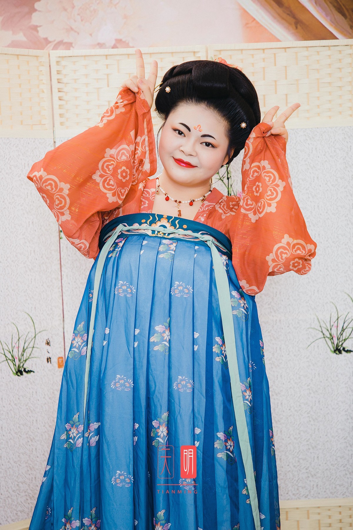 重庆有汤圆姐姐，广州有面包姐姐。