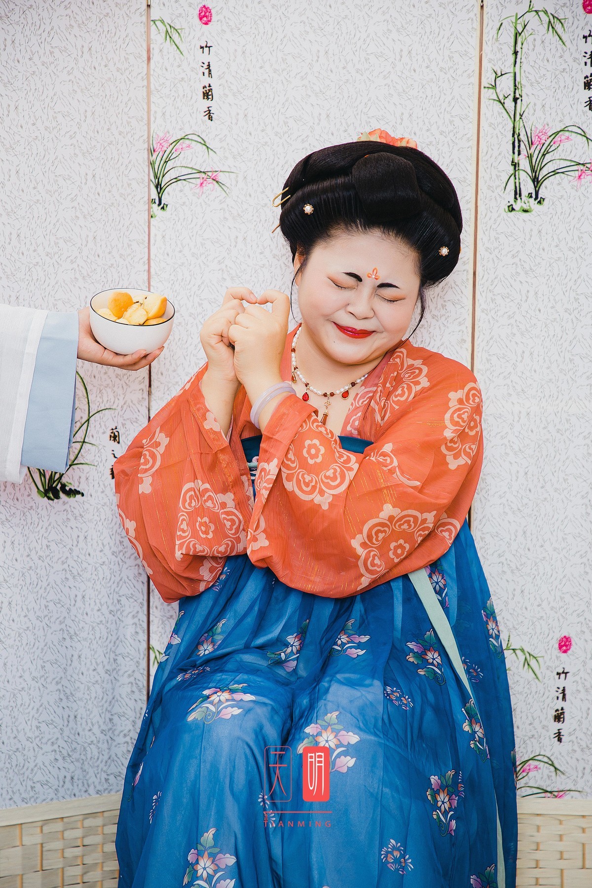 重庆有汤圆姐姐，广州有面包姐姐。