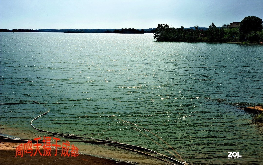 成都东部新区扫描      周鸣天