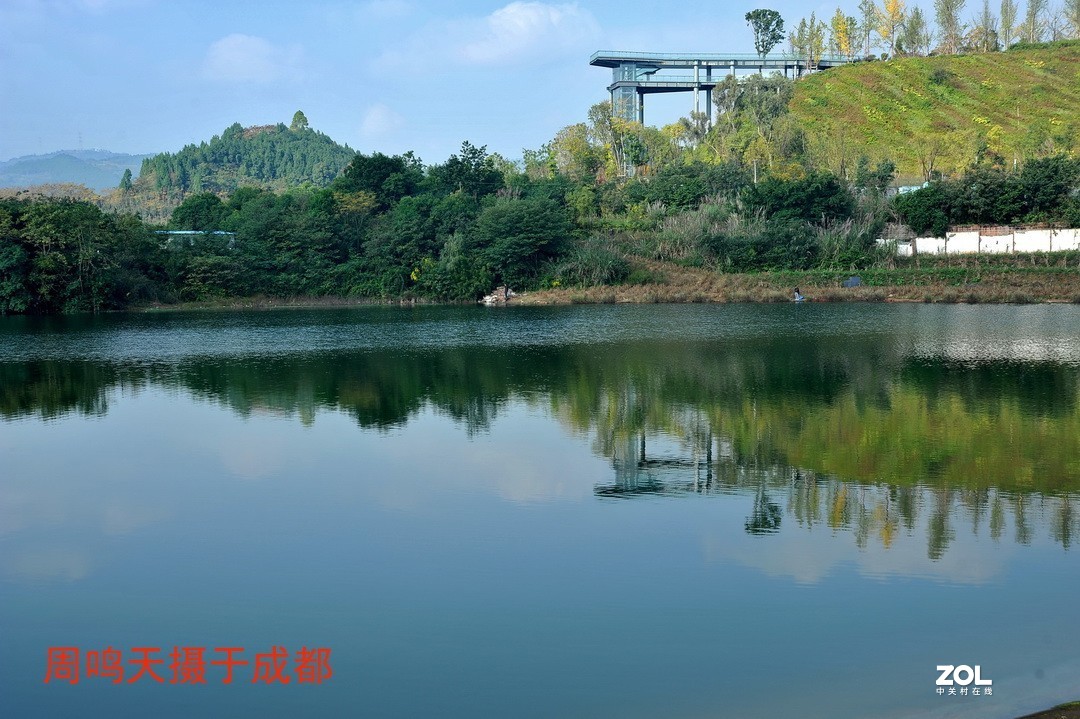 成都东部新区扫描      周鸣天