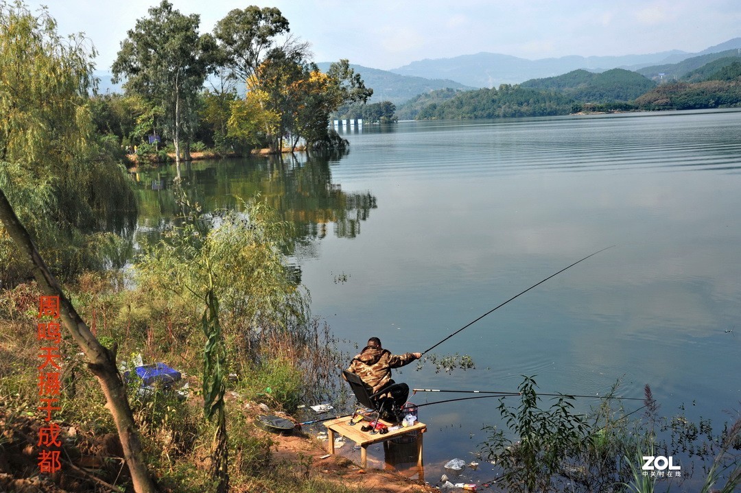 成都东部新区扫描      周鸣天