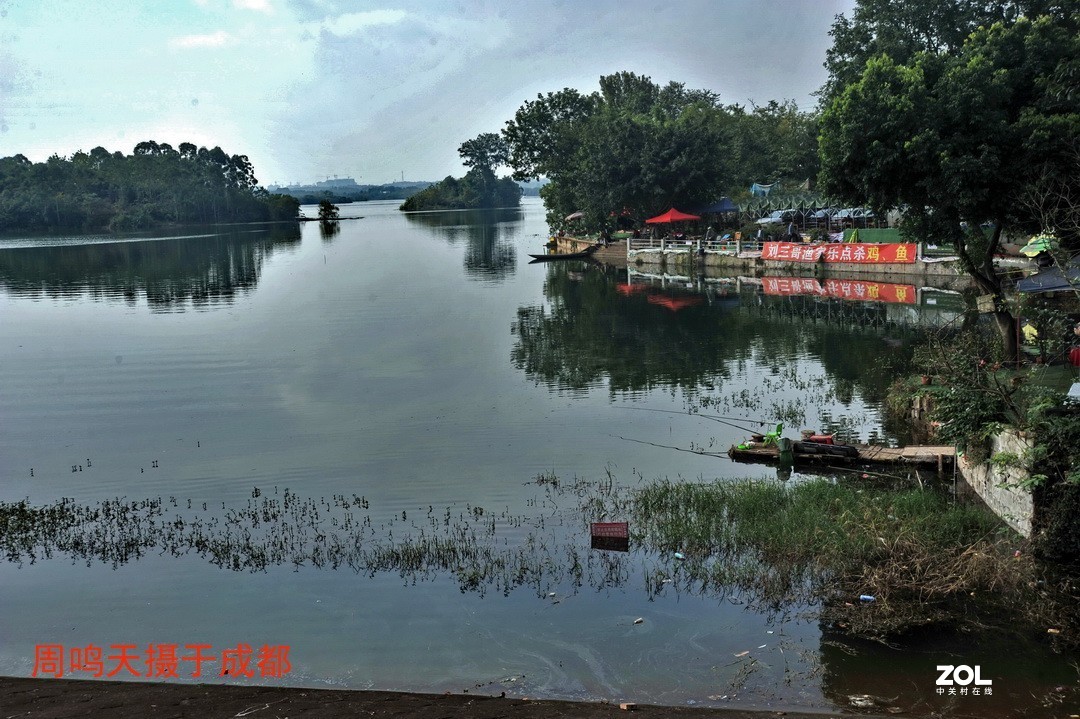 成都东部新区扫描      周鸣天