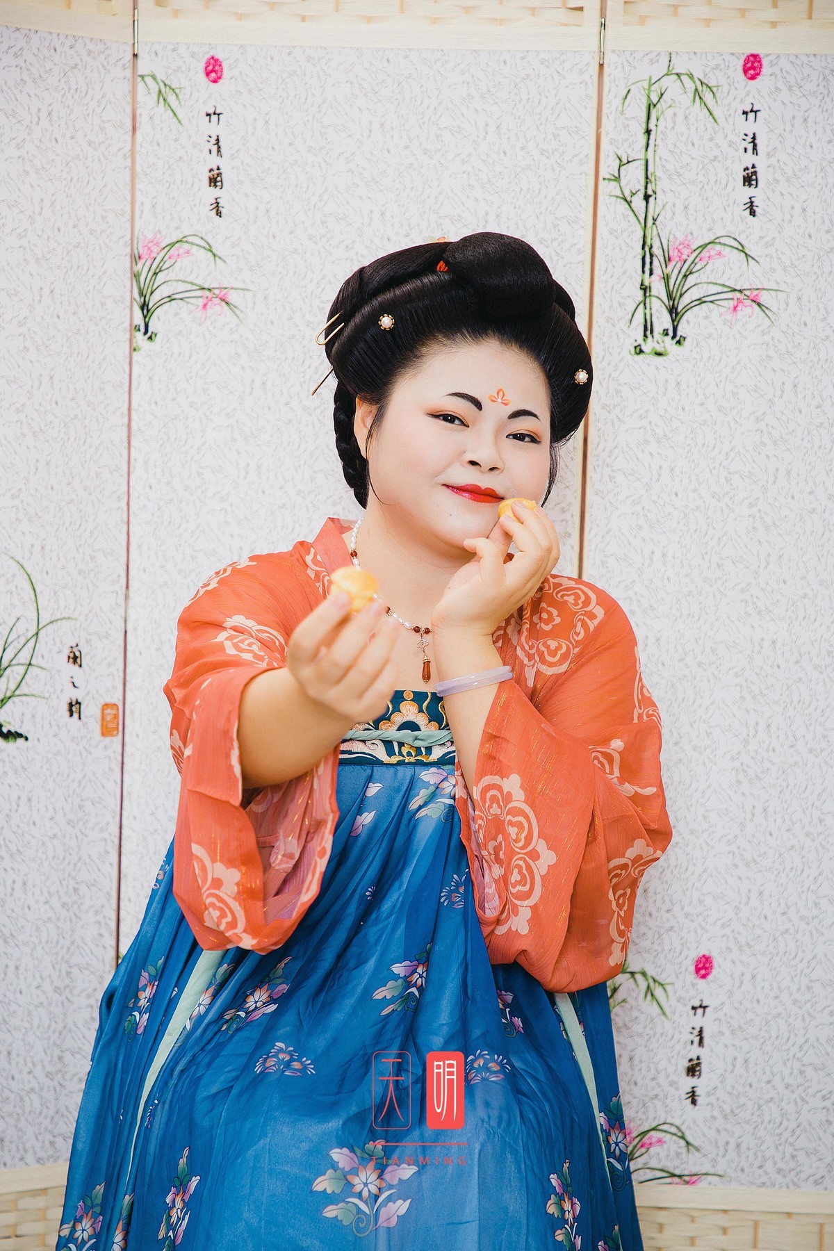 重庆有汤圆姐姐，广州有面包姐姐。