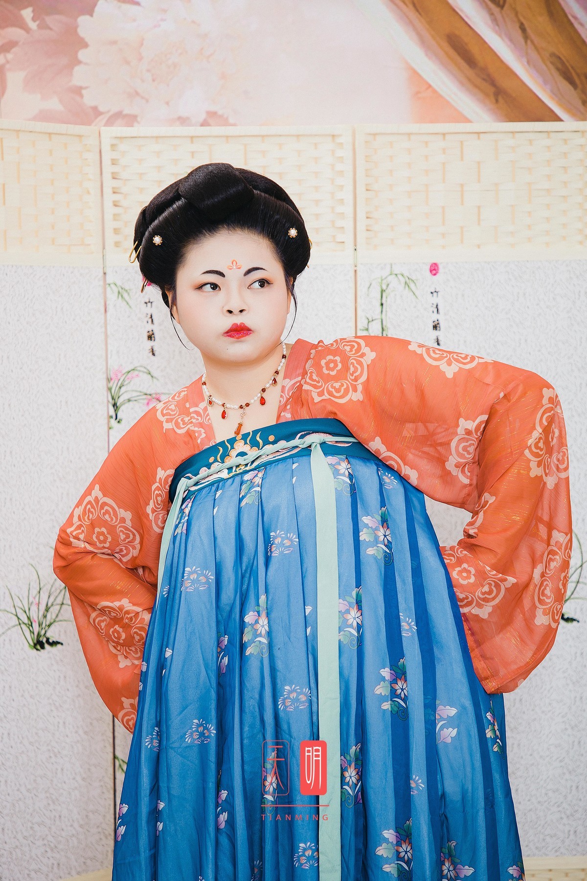 重庆有汤圆姐姐，广州有面包姐姐。