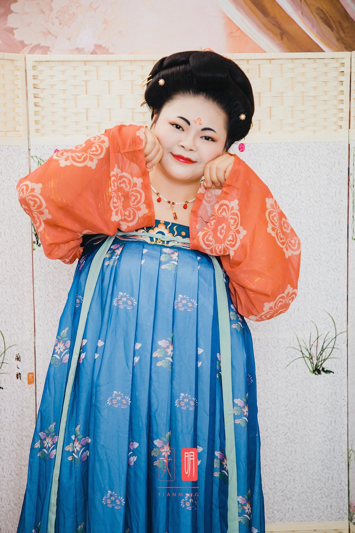 重庆有汤圆姐姐，广州有面包姐姐。