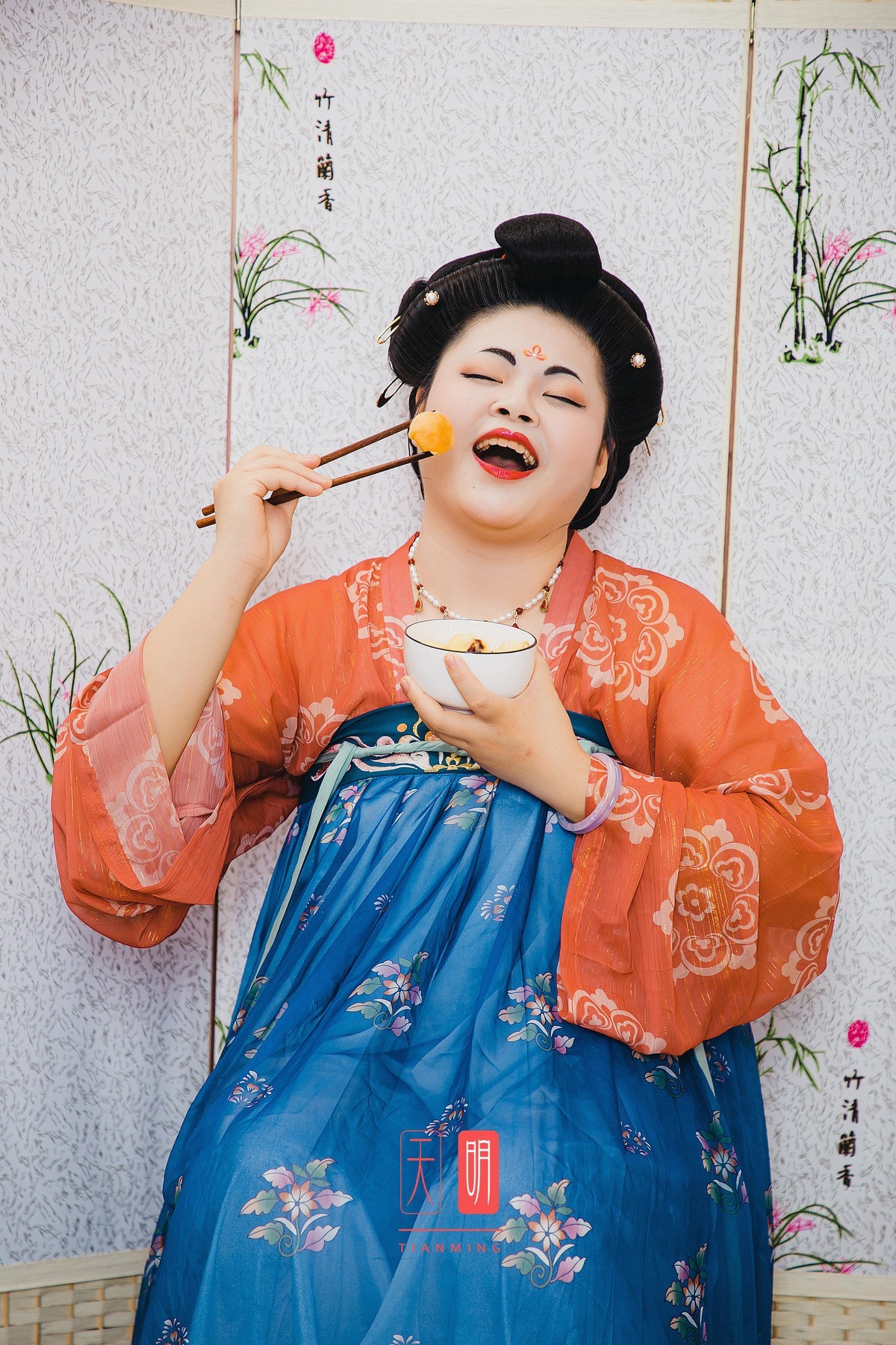 重庆有汤圆姐姐，广州有面包姐姐。