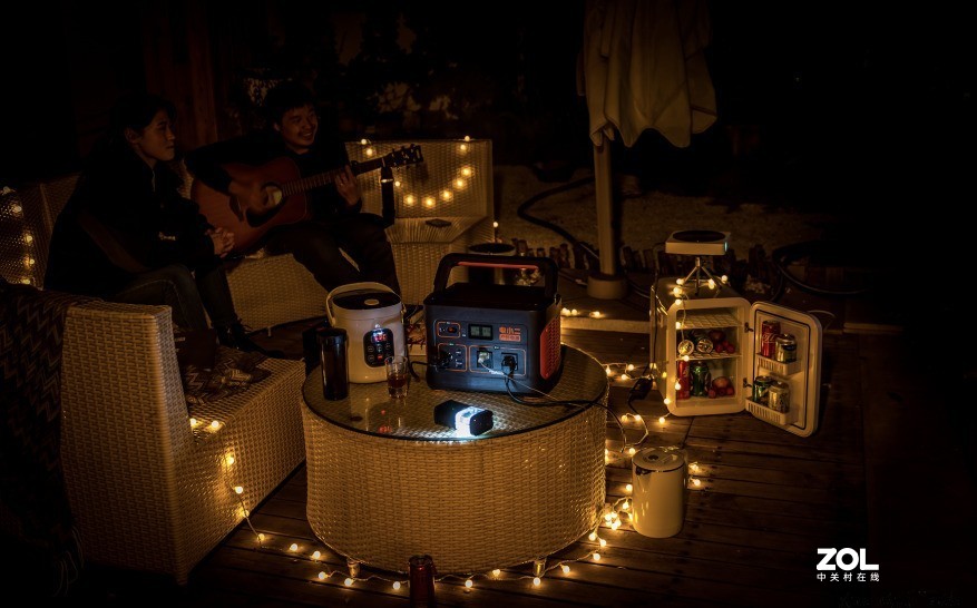 新中产户外出行标配，电小二户外电源成自驾露营好物