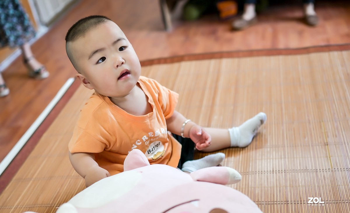 z35  1.8s室内首秀