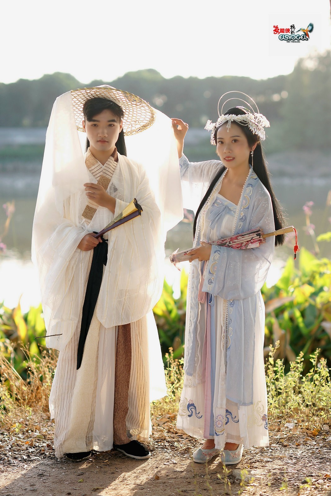 【古装·夕阳下的偶遇】---小雨、周周