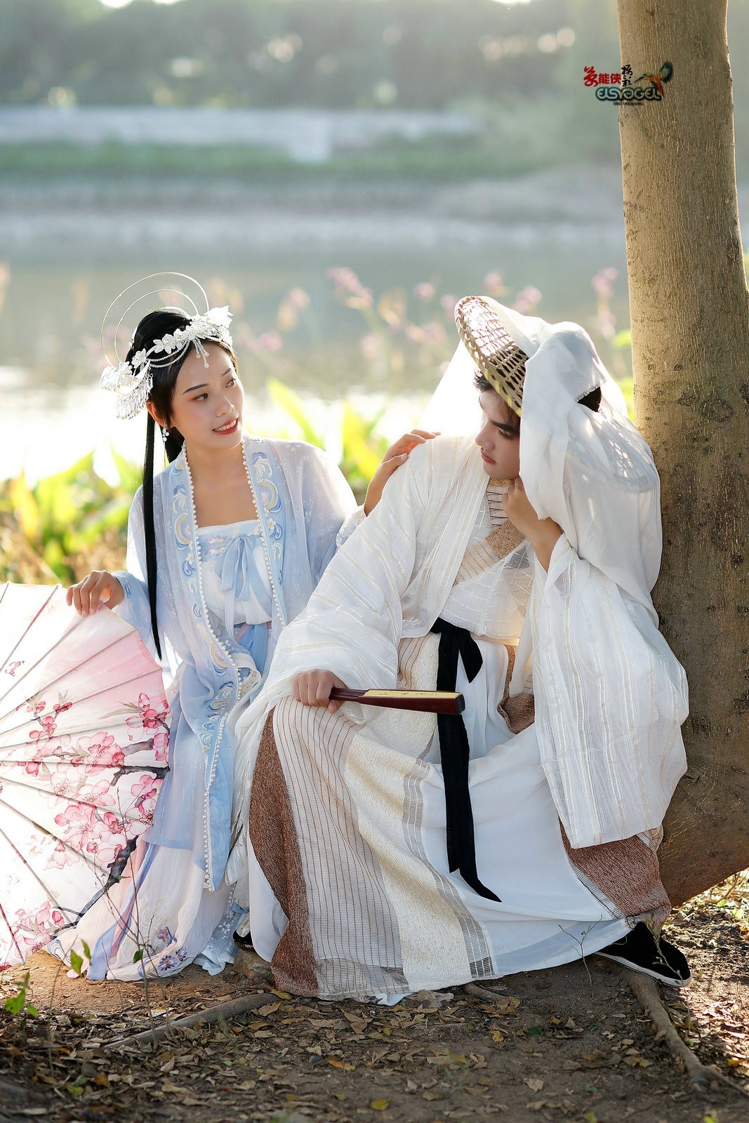 【古装·夕阳下的偶遇】---小雨、周周