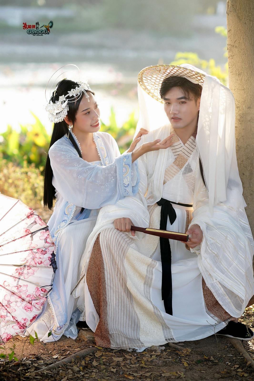 【古装·夕阳下的偶遇】---小雨、周周