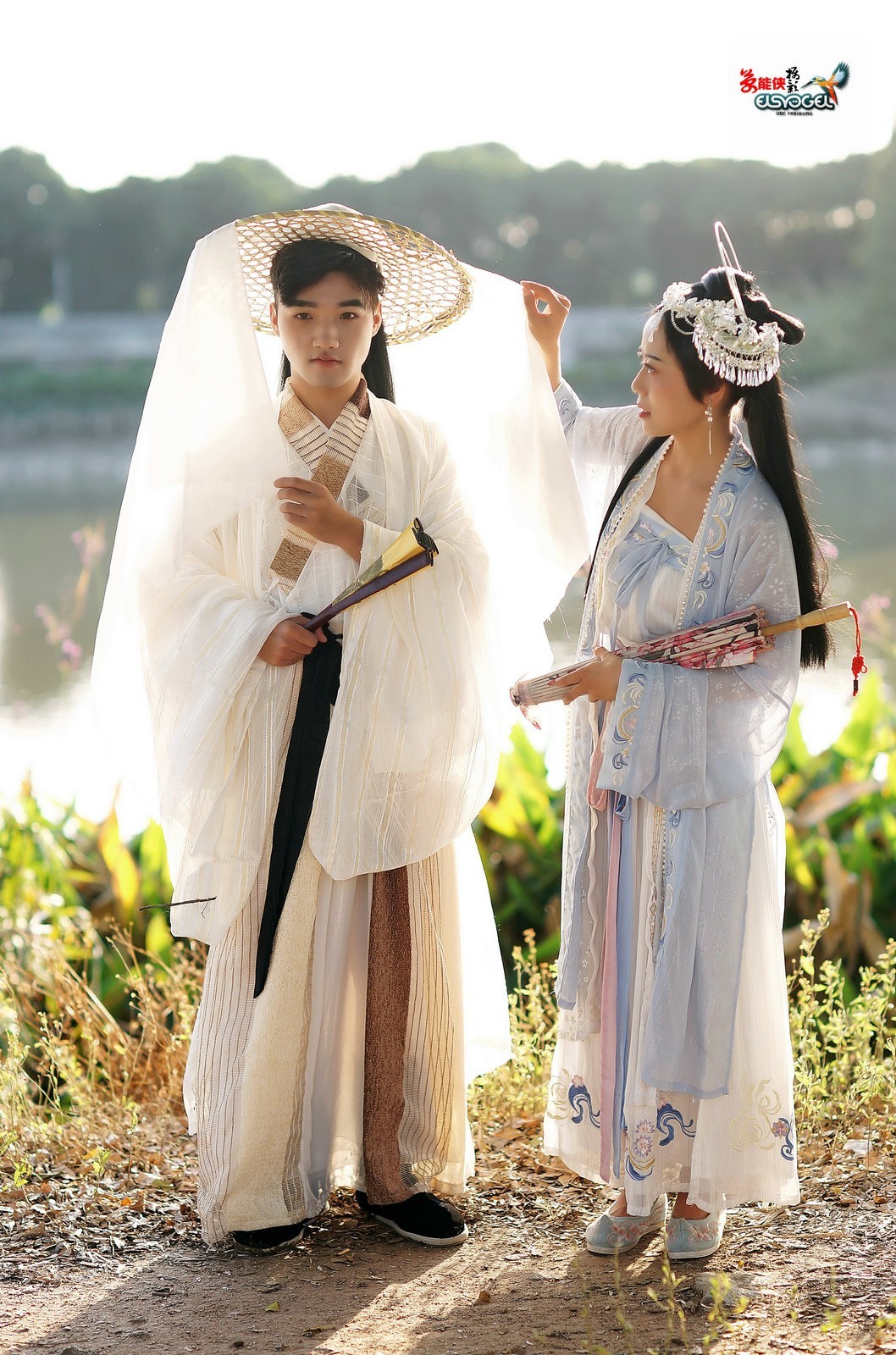 【古装·夕阳下的偶遇】---小雨、周周