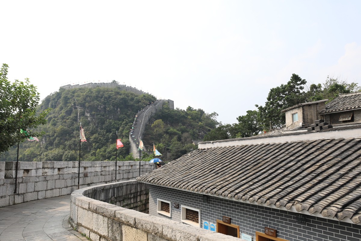 古关城墙上的火炮