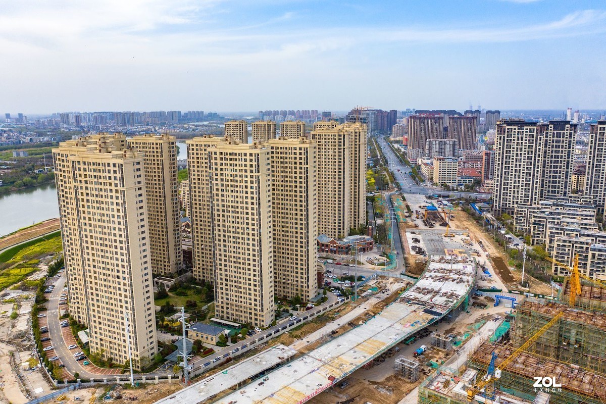 新建中的阜裕大桥进展有序推进