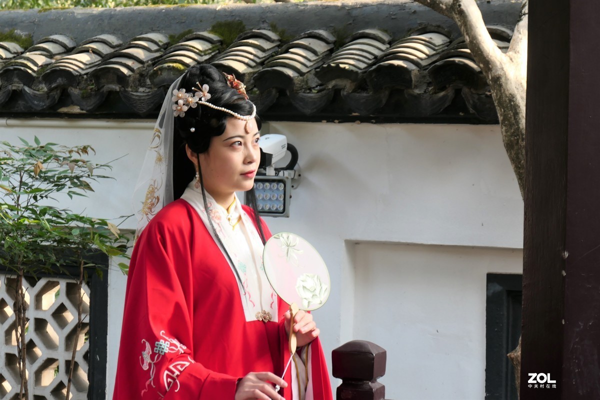 【红妆】——摄于上海桂林公园