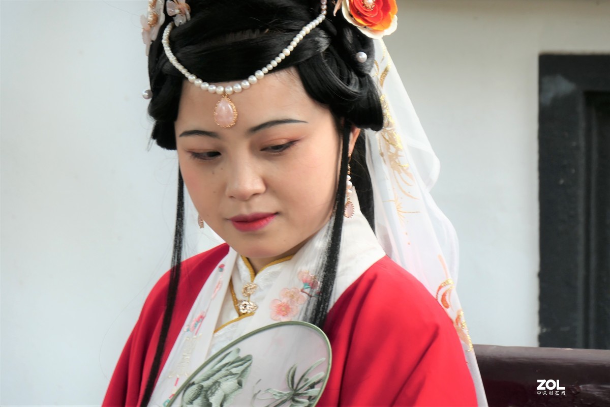 【红妆】——摄于上海桂林公园