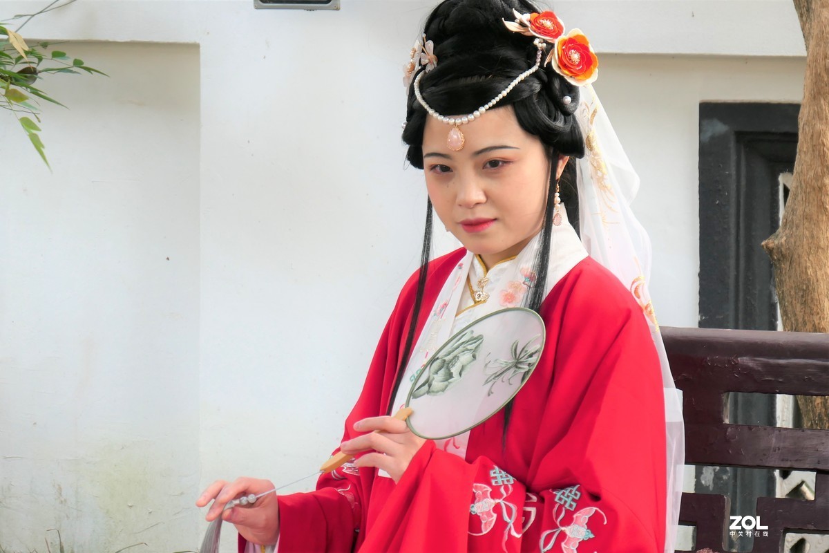 【红妆】——摄于上海桂林公园