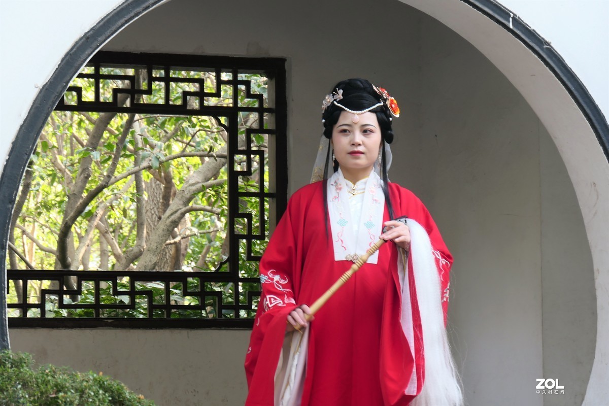 【红妆】——摄于上海桂林公园