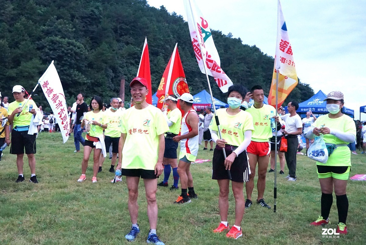 全民健身日一一二宝囯际瓷谷万人健步走续二