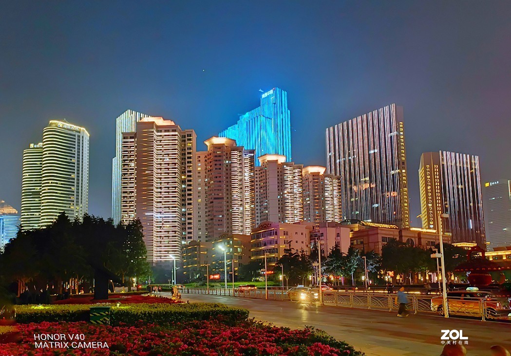 手机夜景，看看能不能与单反抗衡！现在的手机确实不一般。