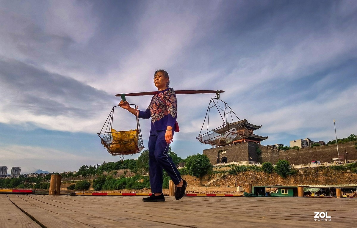 古浮桥旁手机抓拍