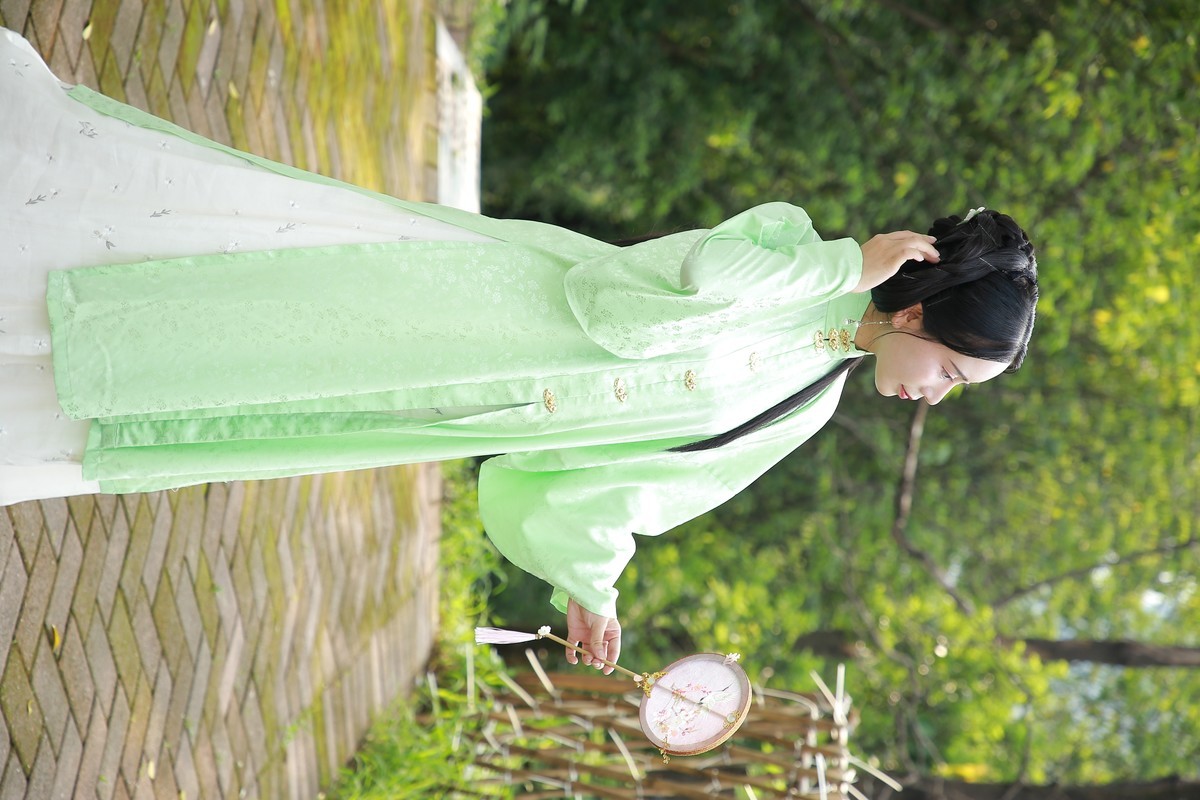 如若相爱，携手到老；如若无缘，护你安好。