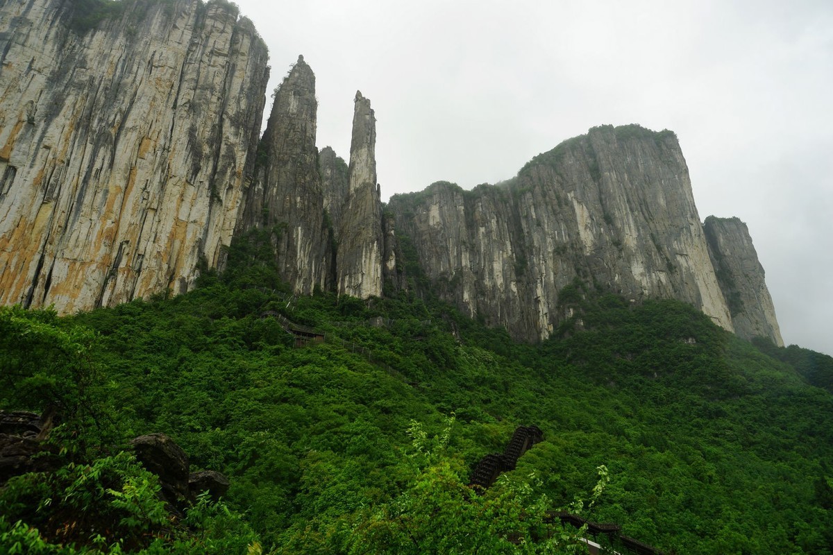 雨中情游恩施大峡谷