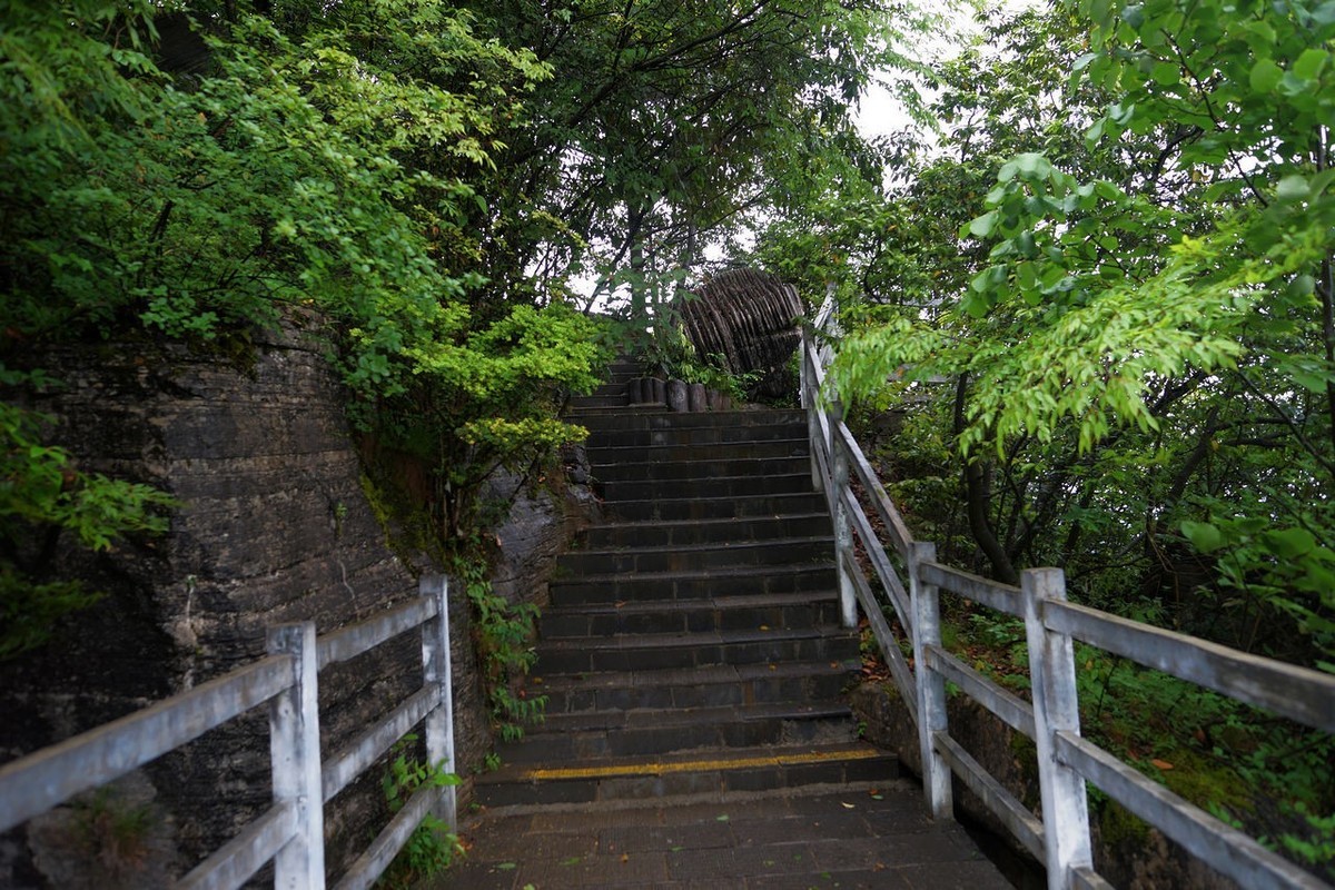 雨中情游恩施大峡谷