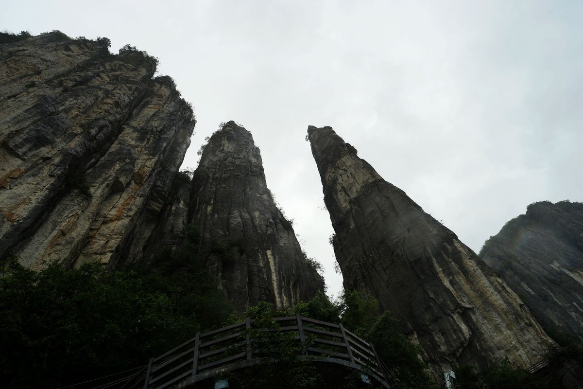 雨中情游恩施大峡谷