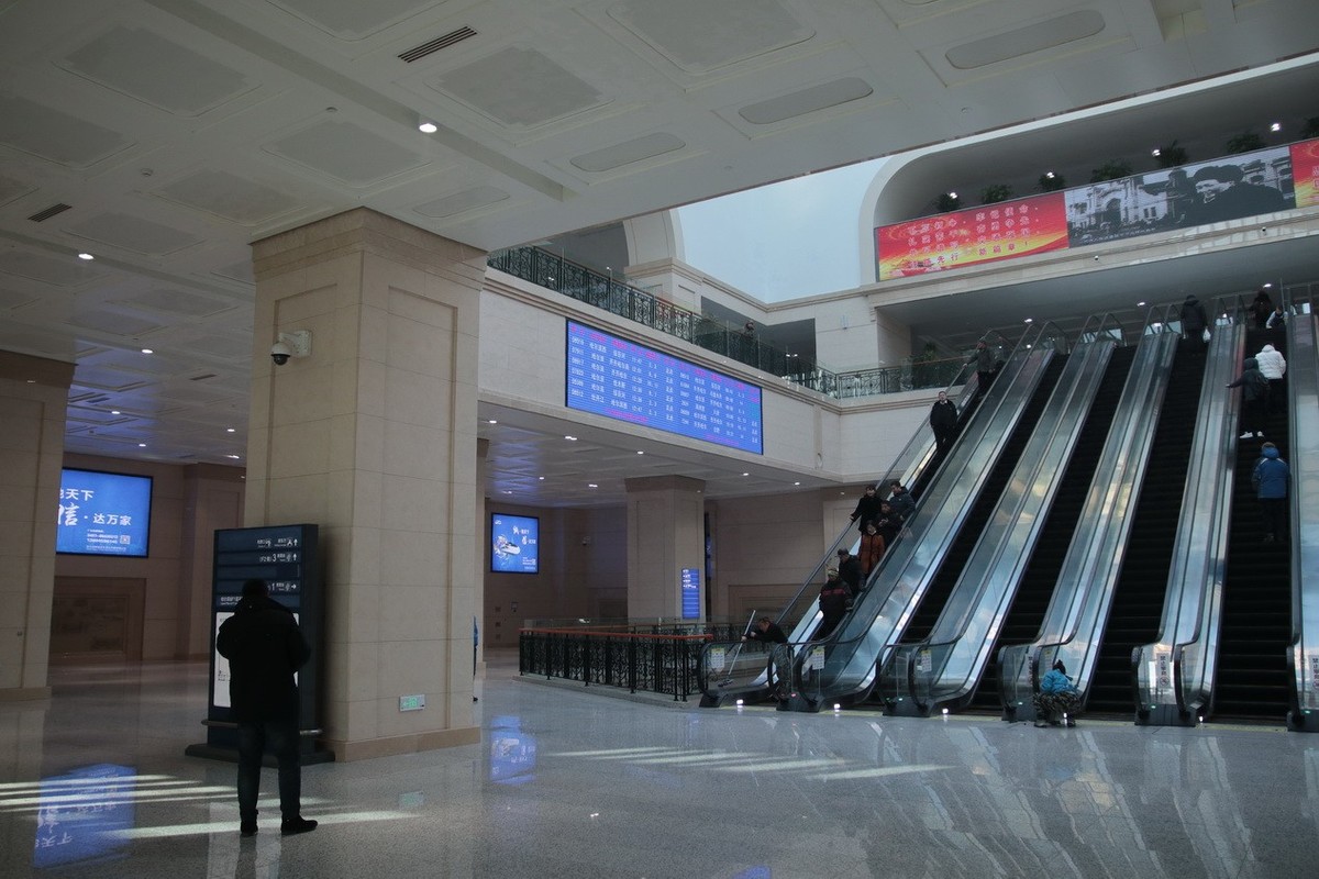 哈尔滨站 . 3  主站-南站房