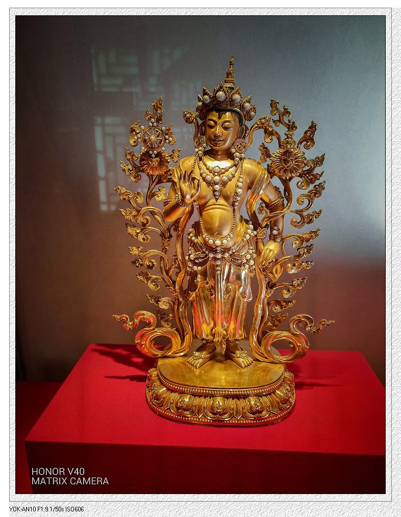 老土逛北京《故宫唯一另外买票的各类钟表博物馆》展示各国赠送的精致钟表！（二）