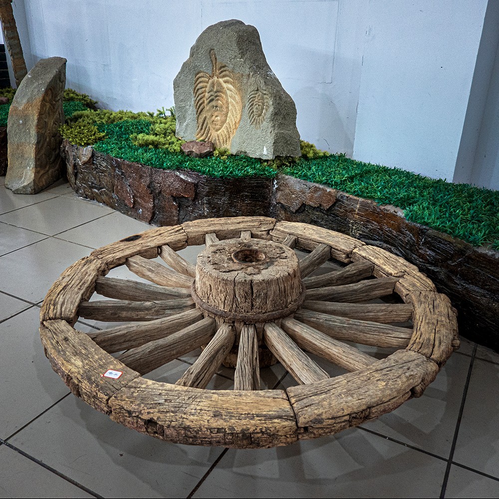 自驾游---鄂尔多斯的成吉思汗陵