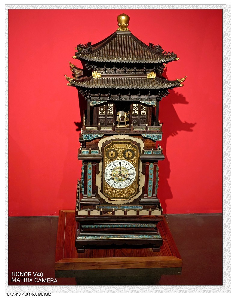 老土逛北京《故宫唯一另外买票的各类钟表博物馆》展示各国赠送的精致钟表！（二）
