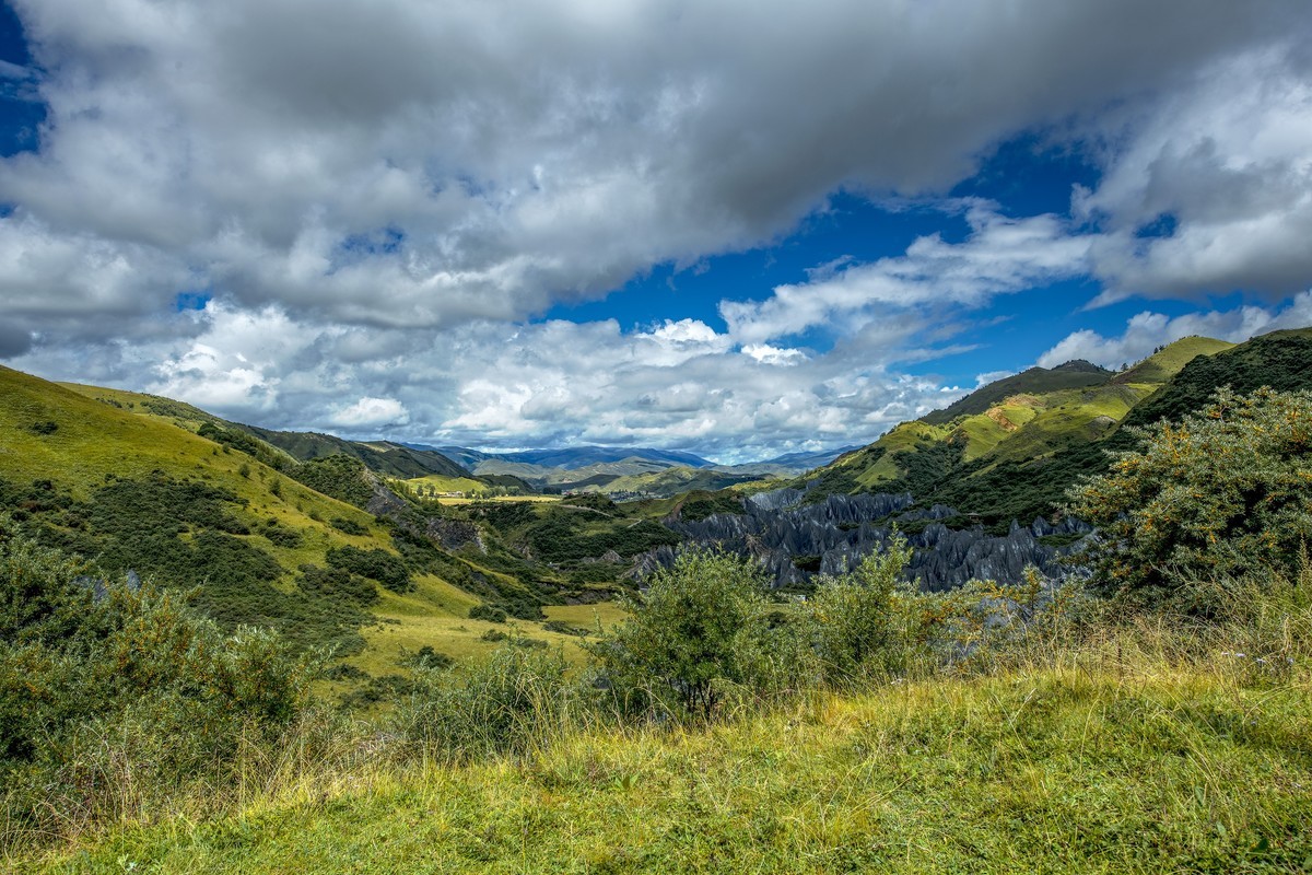 四川甘孜州八美镇墨石公园