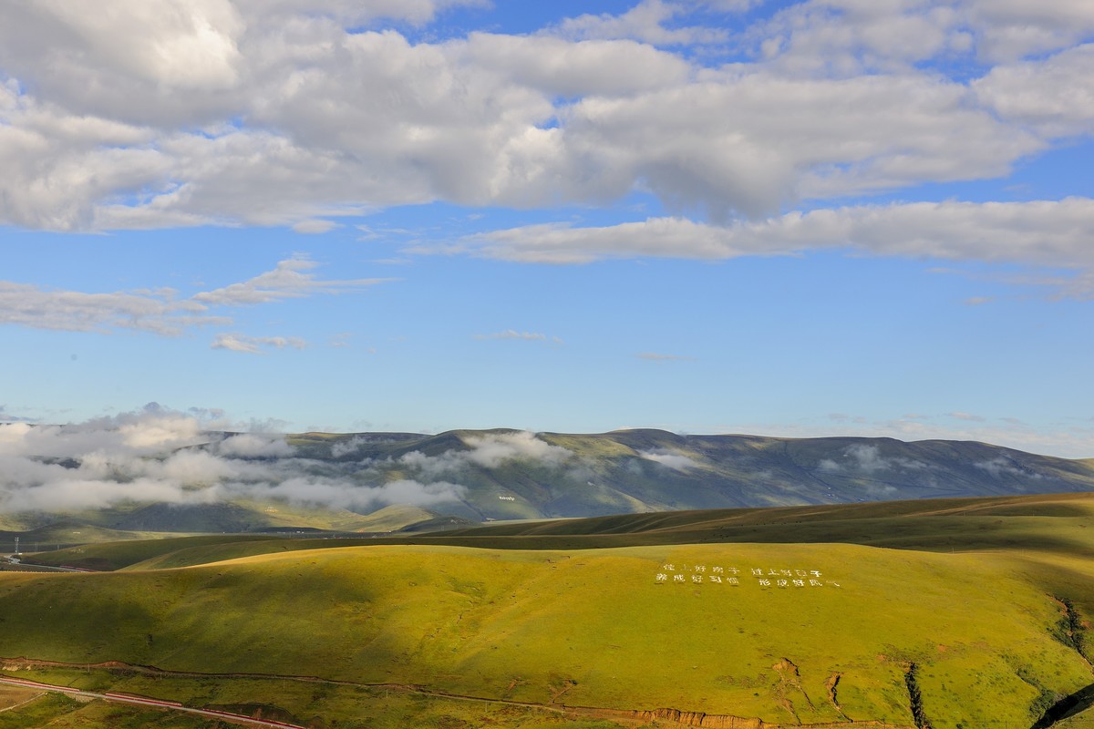 四川甘孜州塔公草原