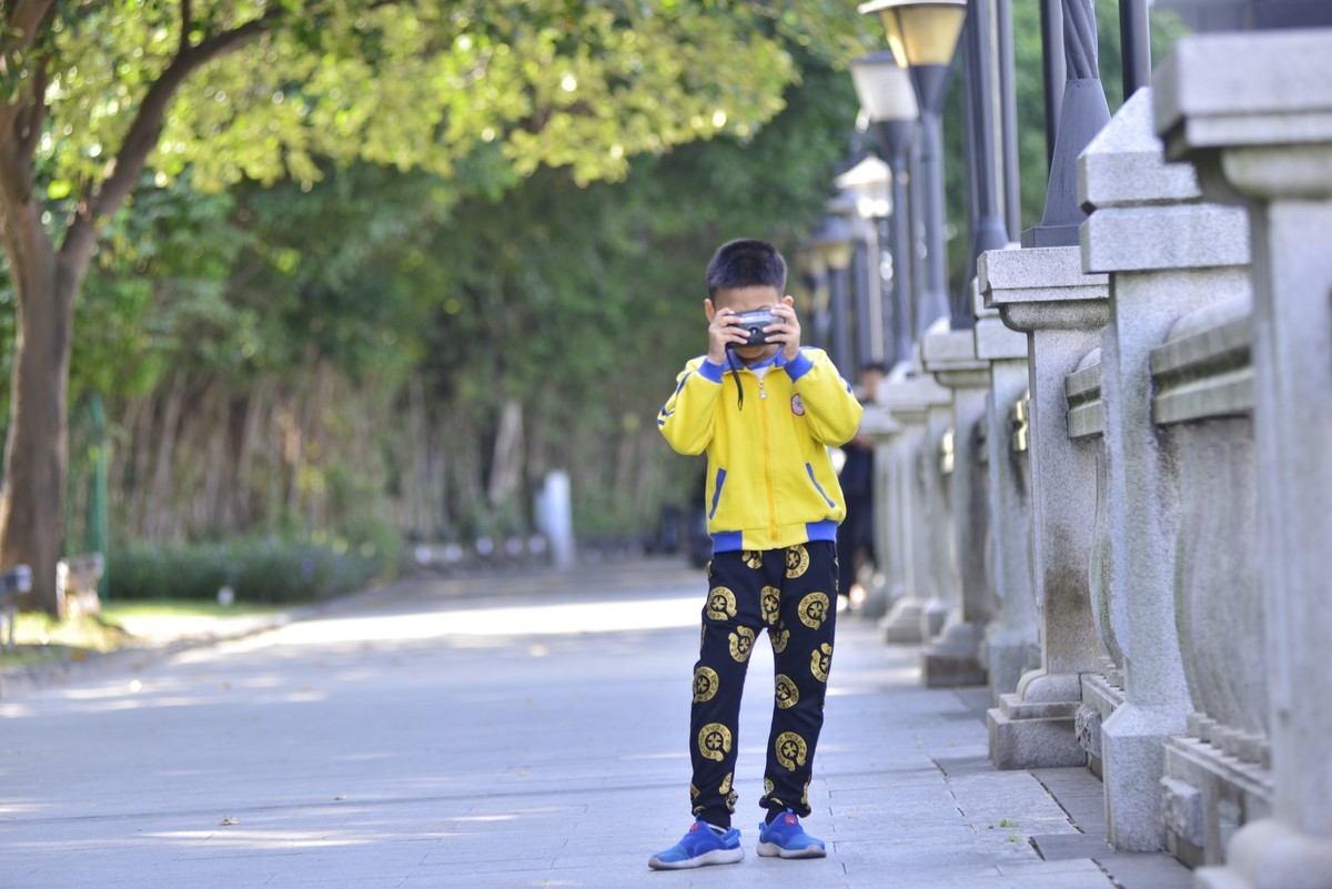 尼康610+小钢炮3代 拍小孩