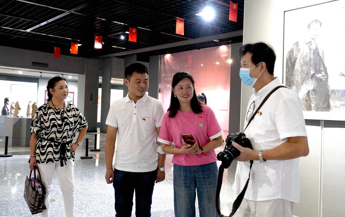 千年伟业百年辉煌红色经典图片展四