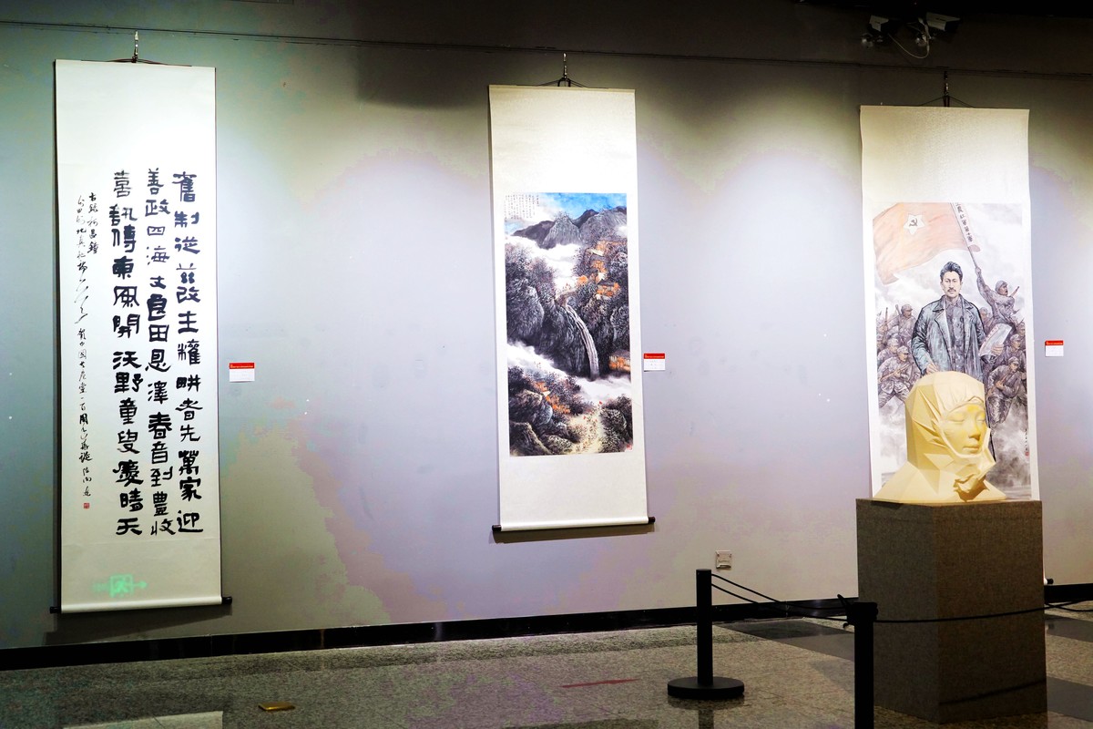 千年伟业百年辉煌红色经典图片展四