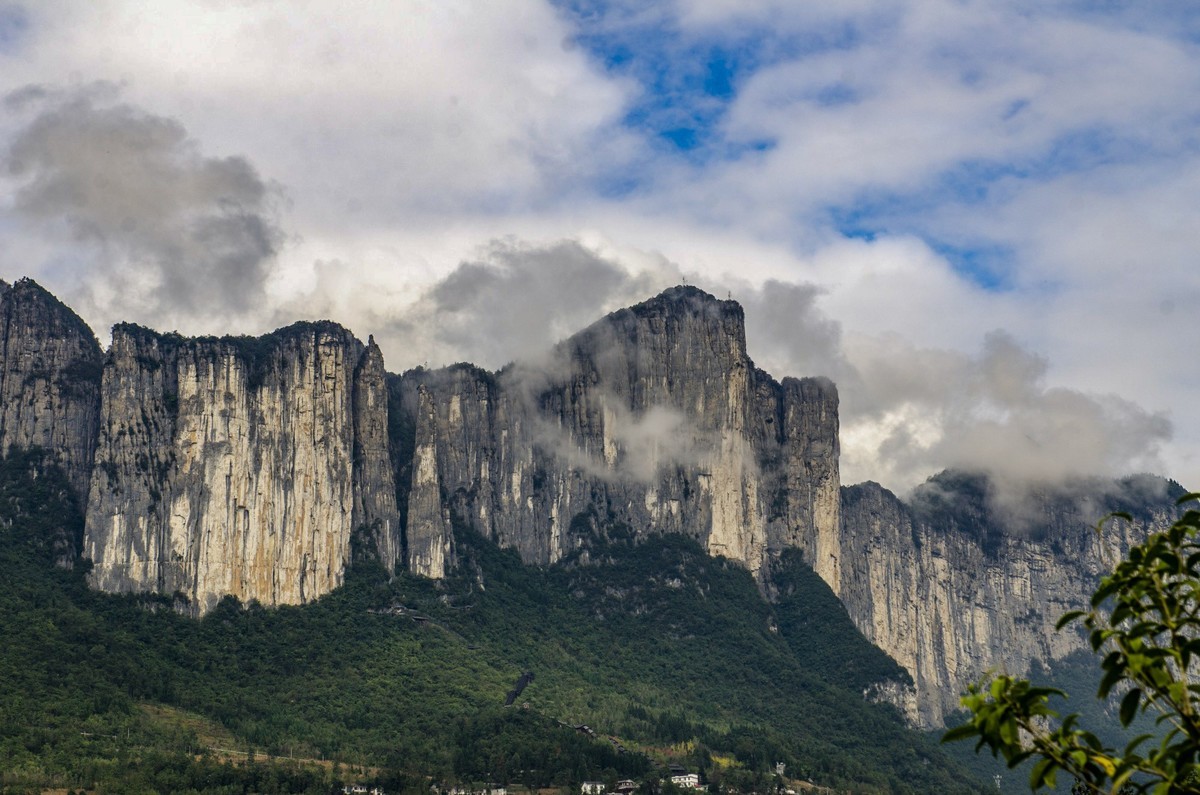 湖北风景名胜掠影七神秘险峻的恩施大峡谷