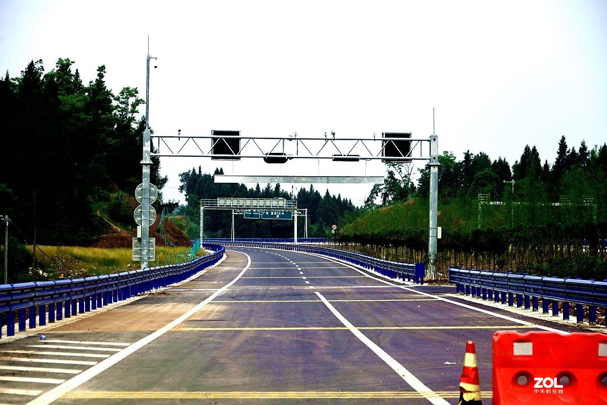 [即将通车的营达高速] (4 )