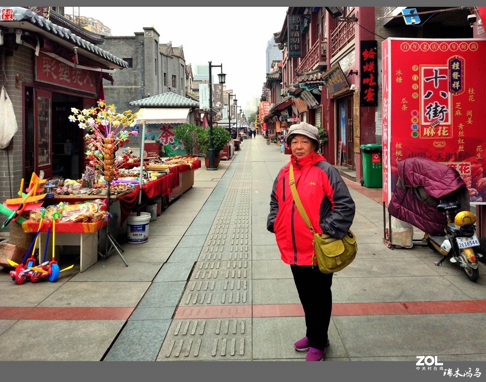 走马观花游天津——2.天津鼓楼古玩集市掠影